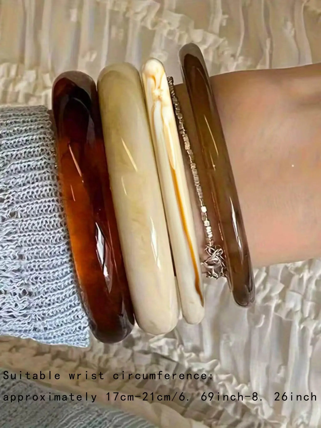Vintage Resin Acrylic 4 Piece Bangles Set